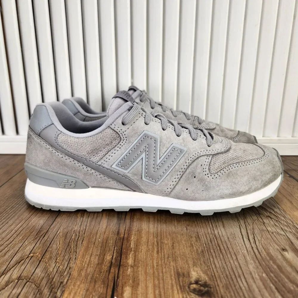 New Balance 696 Womens Sz 7.5 Gray Suede Athletic Running Sneaker Shoes WL696WPG